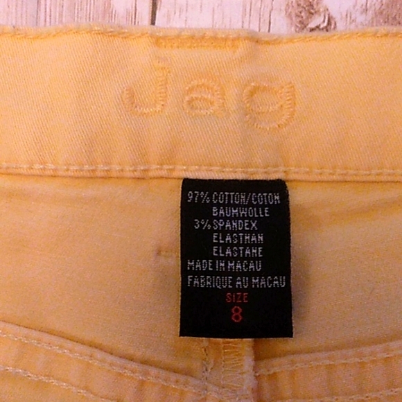 Jag women's size 8 yellow jeans (J1) - Picture 2 of 4